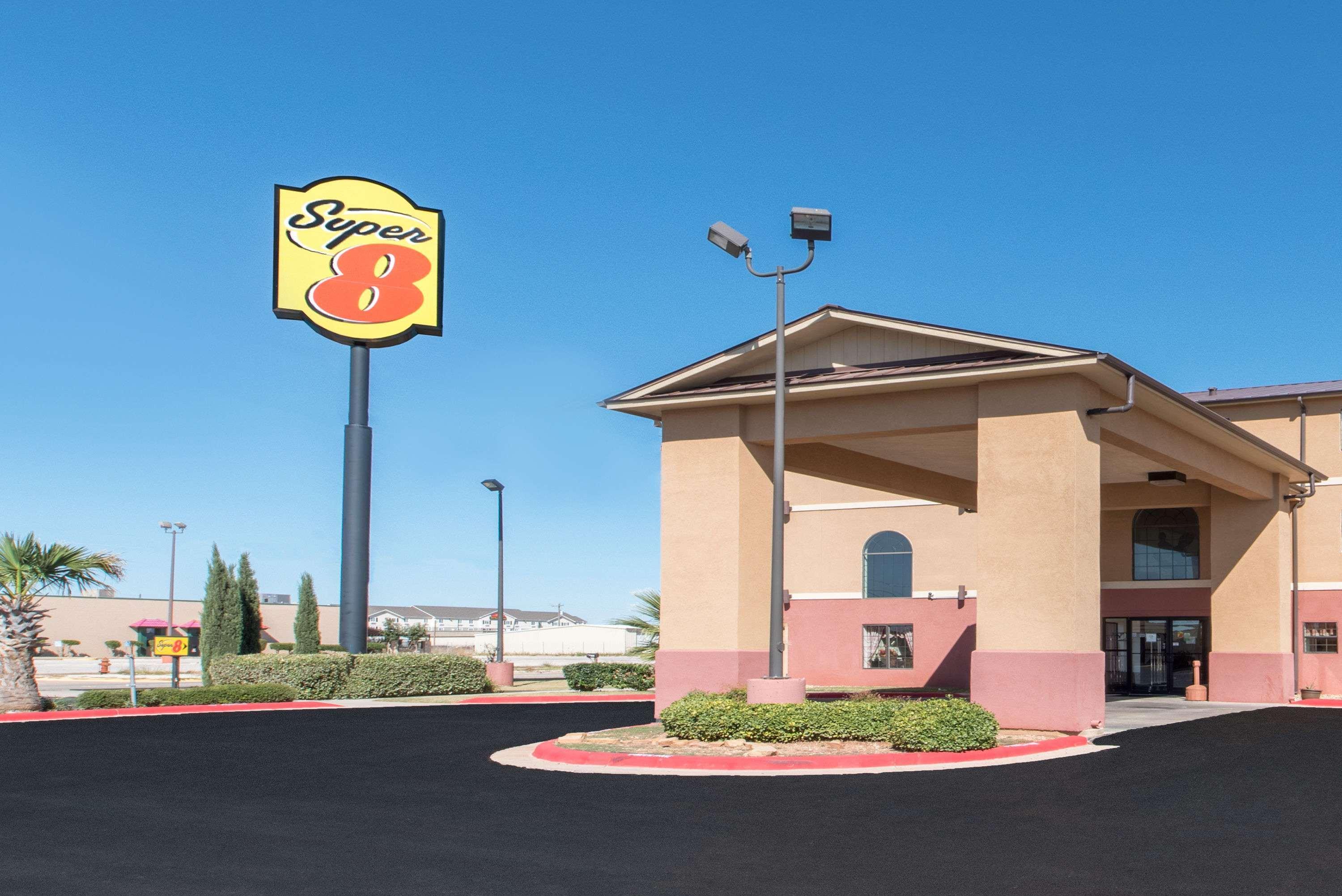 Super 8 By Wyndham Abilene South Otel Dış mekan fotoğraf